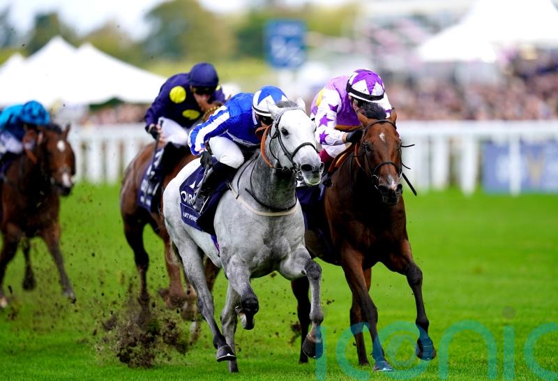 Art Power battles back to deny Kinross in Champions Sprint thriller
