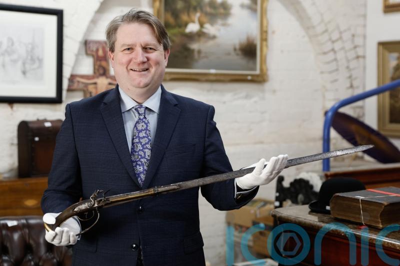 Sword pistol linked to 1689 Siege of Derry to go under the hammer