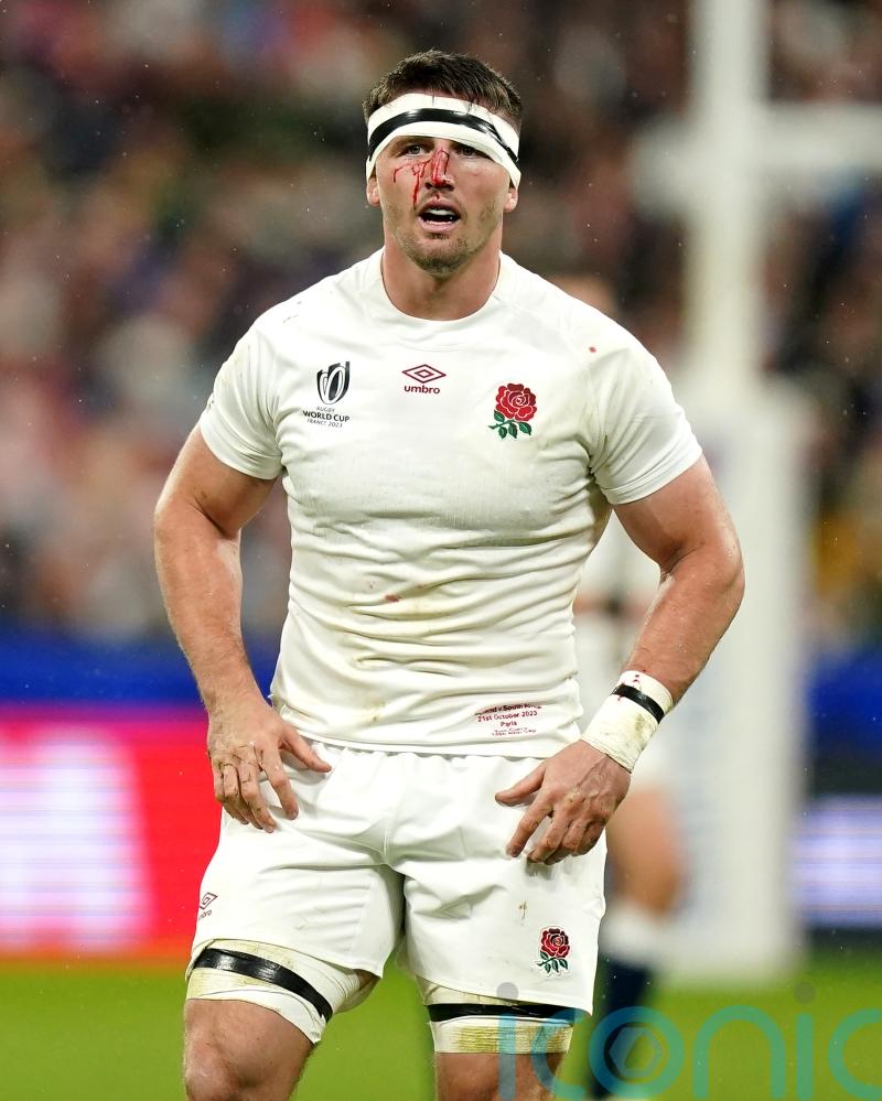 England rally around Tom Curry ahead of Argentina clash