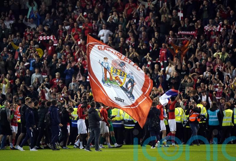 Neill Collins lauds Barnsley’s resilience after late draw against Fleetwood