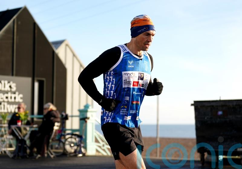 Kevin Sinfield enjoys sunshine and blue skies in Brighton as challenge continues