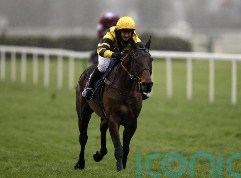 Chambard and Lucy Turner grind out Becher win