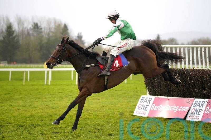 Silent Approach causes big upset at Cork
