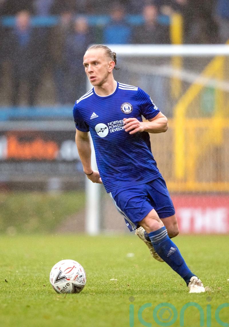 Matty Kosylo sees red as Halifax and Altrincham play out goalless draw