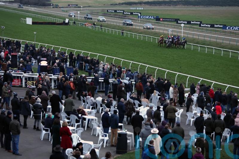 Frozen track scuppers Friday’s Lingfield card Limerick Live