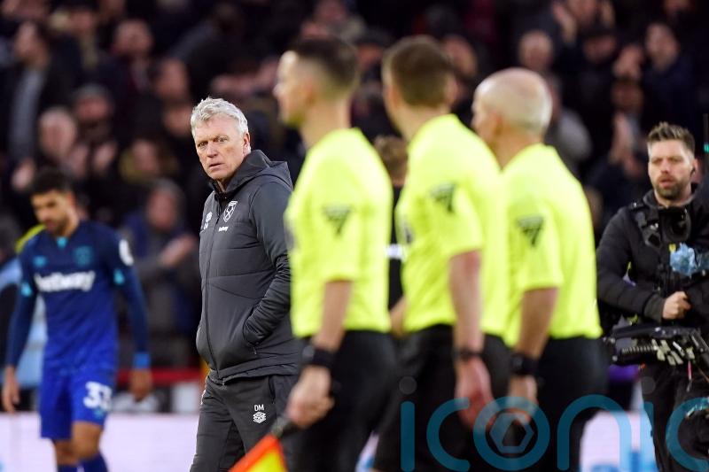 Teams are shrugging shoulders at poor refereeing – David Moyes