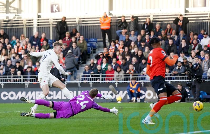 Rasmus Hojlund scores twice as Manchester United hold off Luton