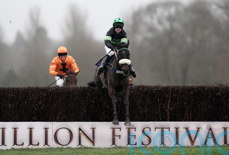 Kim Bailey salutes ‘complete star’ First Flow, as stable star retired
