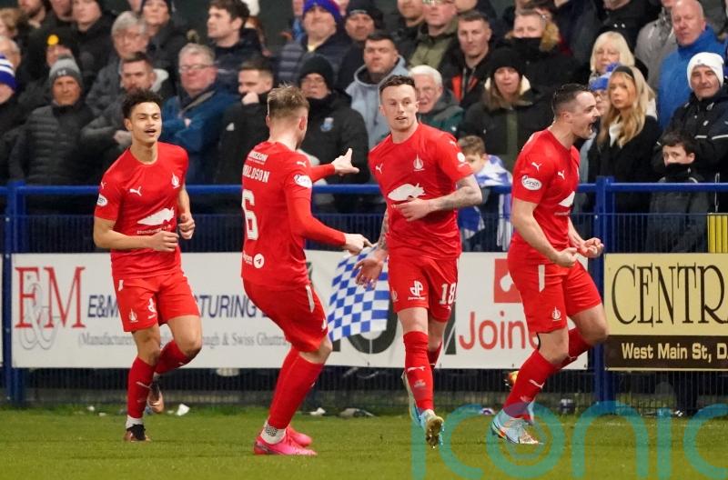 Gary Oliver nets late winner as runaway leaders Falkirk edge Stirling comeback