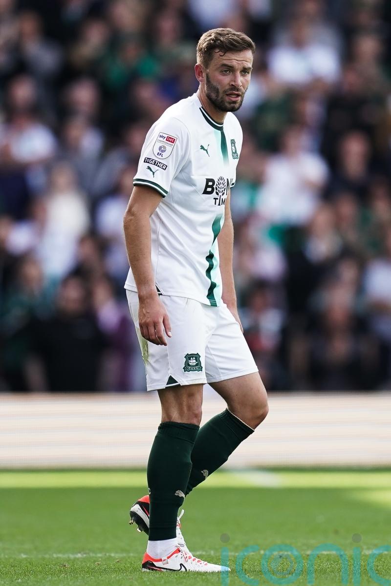 Wycombe boss hails ‘fantastic’ Matt Butcher after goals against Northampton