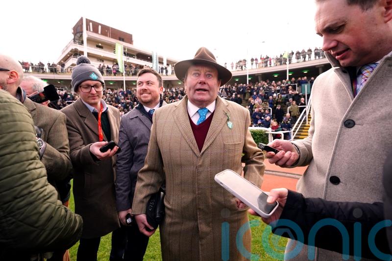 Henderson hoping Sir Gino can put stable’s Cheltenham woes to one side