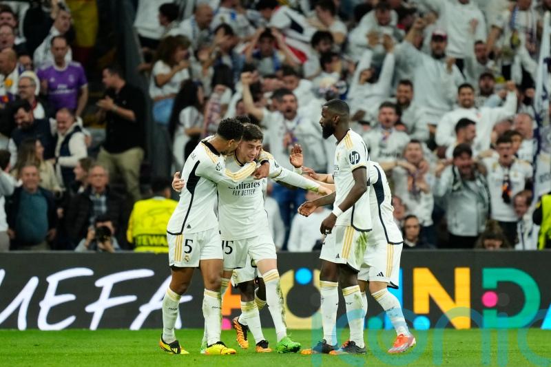 Federico Valverde nets late equaliser as Real Madrid hold Manchester City
