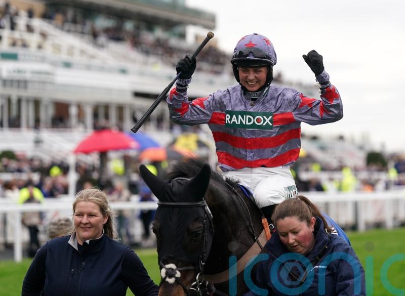 Frost sparkles aboard Red Rum victor Sans Bruit
