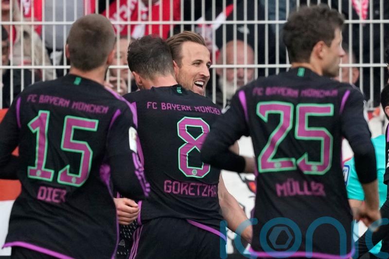 Harry Kane hits 40-goal landmark as Bayern Munich storm to victory