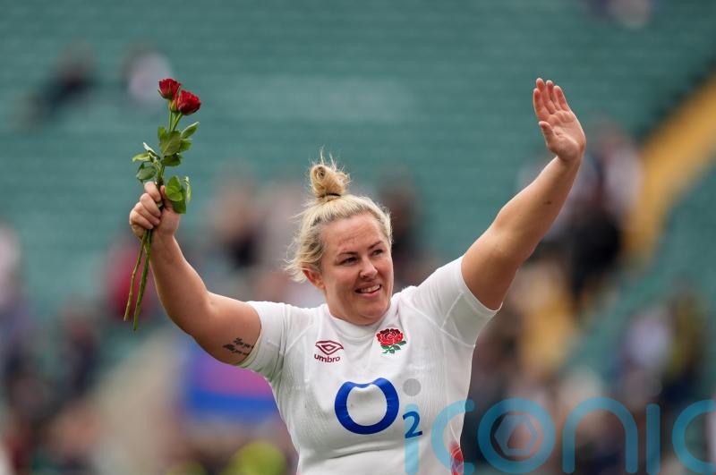 England celebrate Six Nations Grand Slam with victory in France