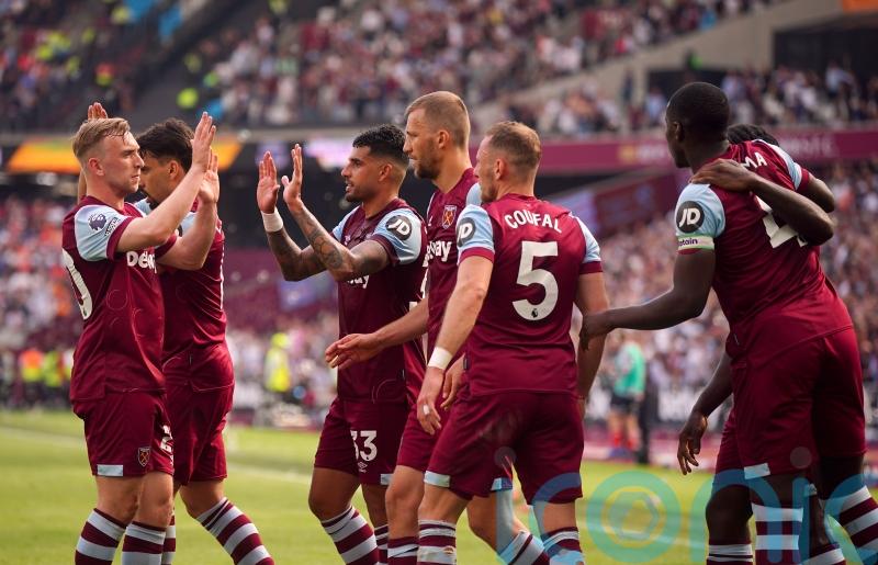 Luton on brink of drop as David Moyes enjoys winning London Stadium send-off