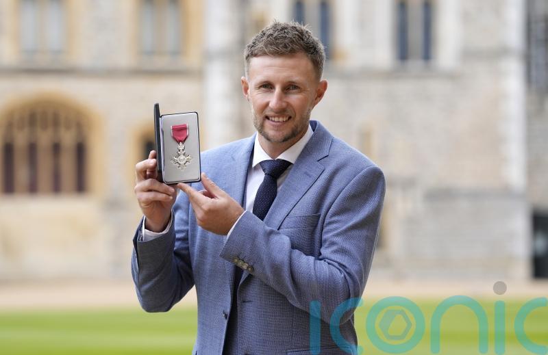Joe Root backs ‘brilliant captain’ Jos Buttler to stay as skipper