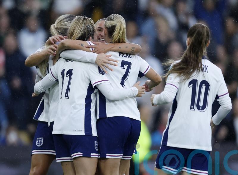 England beat Republic of Ireland to move within a point of Euro 2025