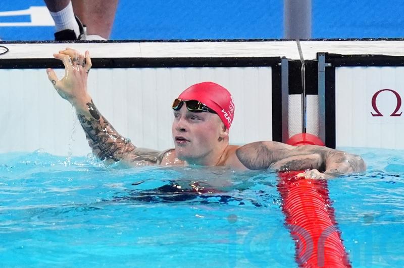 Adam Peaty cruises through into 100 metres breaststroke semi-finals