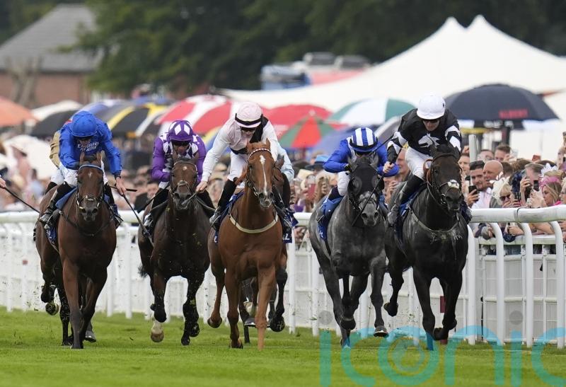 Get It makes all to claim Stewards’ Cup glory