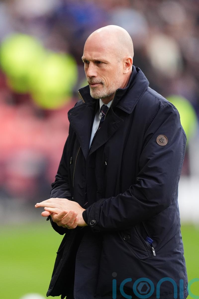Phillipe Clement ‘thrilled’ as Rangers sign Neraysho Kasanwirjo from Feyenoord