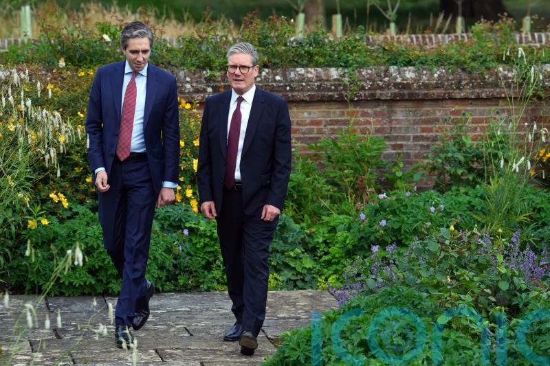 Starmer visits Ireland in bid to reset UK’s relationship with Dublin