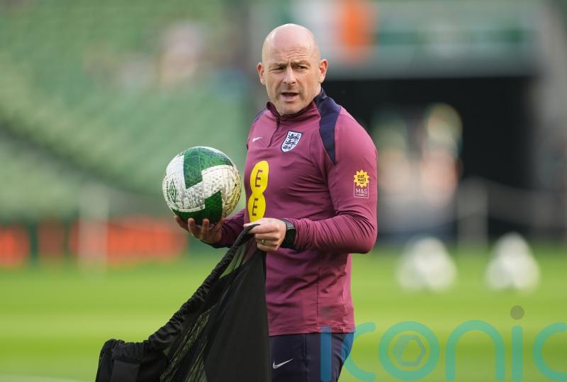Lee Carsley stays silent during national anthem as Prime Minister joins debate