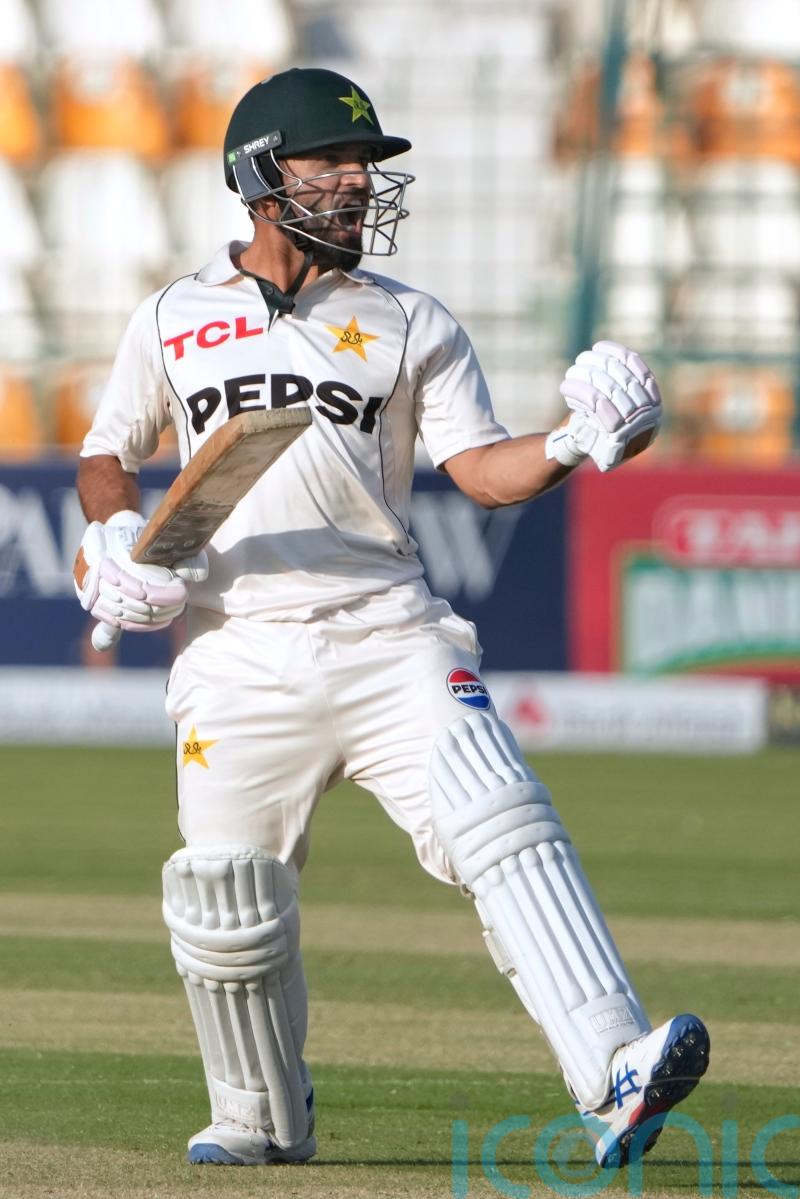 Kamran Ghulam leads Pakistan rally against fast-starting England with debut ton