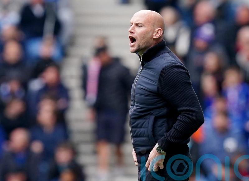 David Gray angry with ‘inconsistent’ calls as Hibernian draw with Dundee United