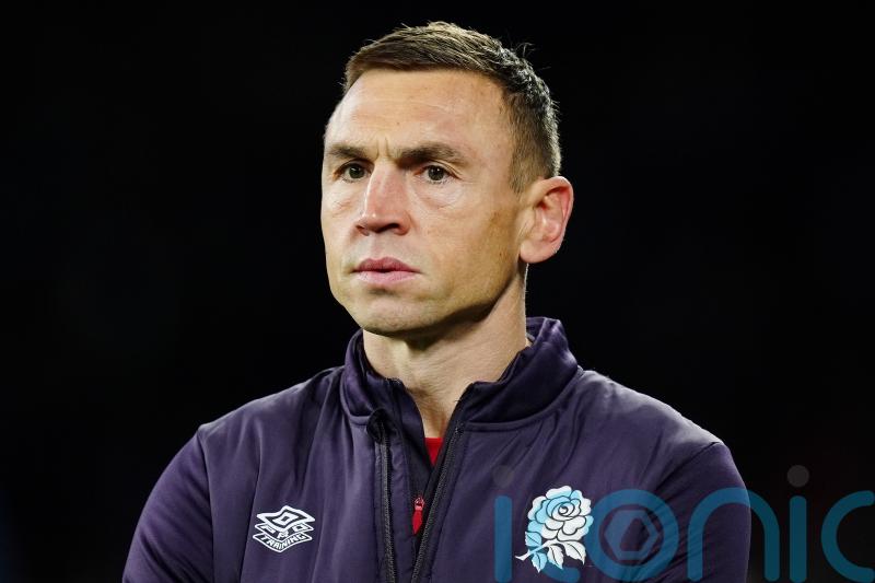 Kevin Sinfield honours Doddie Weir in Glasgow ultra-marathon challenge