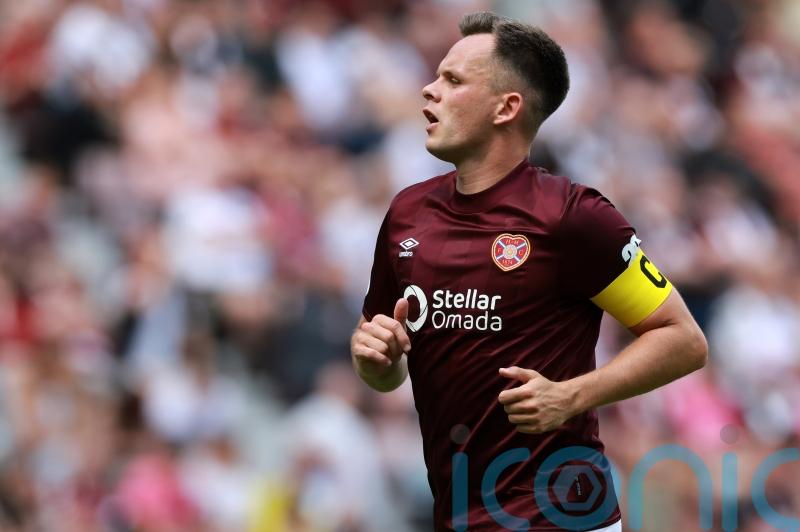 Lawrence Shankland brace downs Dundee and lifts Hearts off bottom of table
