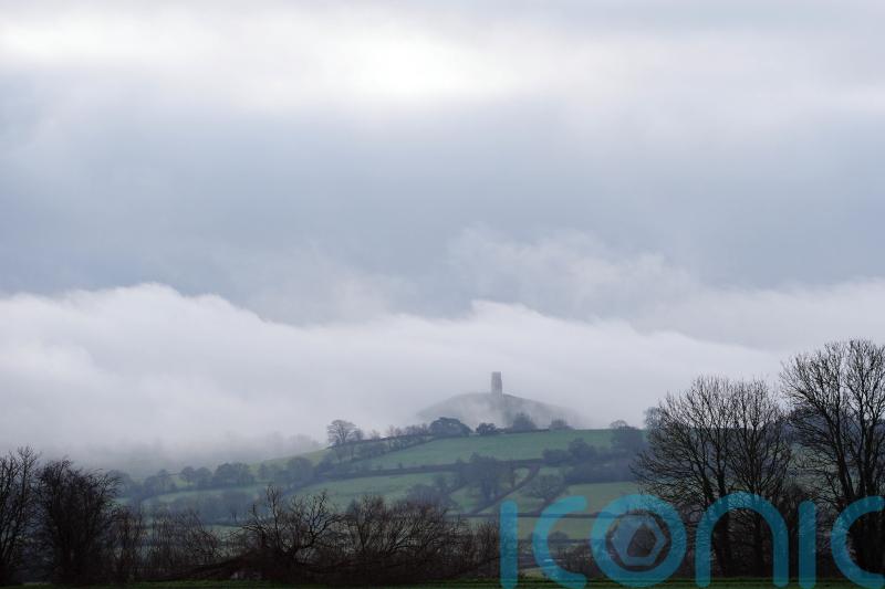 Snow, rain and wind set to cause travel disruption for new year festivities