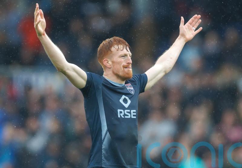 Simon Murray brace helps Dundee to much-needed victory against St Mirren