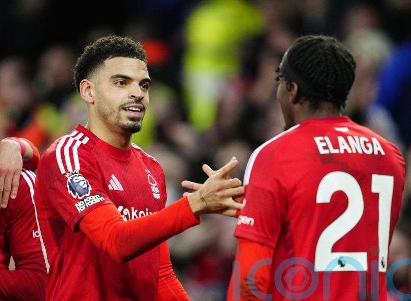 Nottingham Forest up to second after victory at Everton