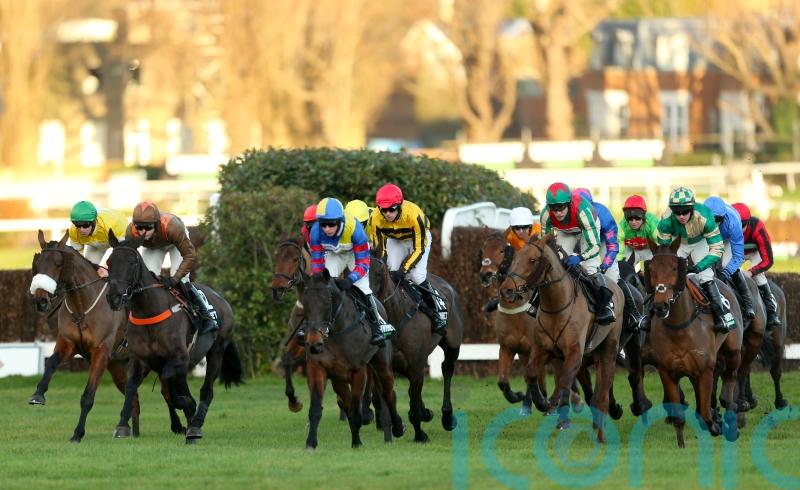 Freezing temperatures claim jumps cards at Sandown and Wincanton