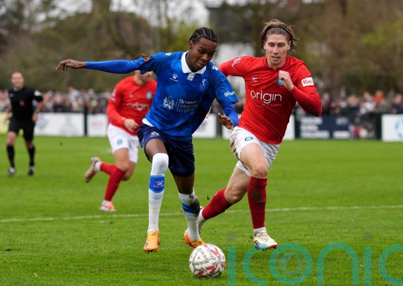 Wealdstone pick up vital point at Sutton