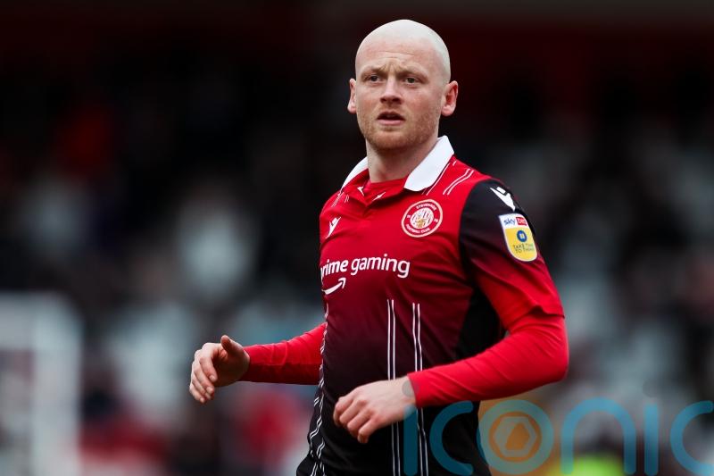 Eastleigh ease past struggling Boston to close on play-off spots