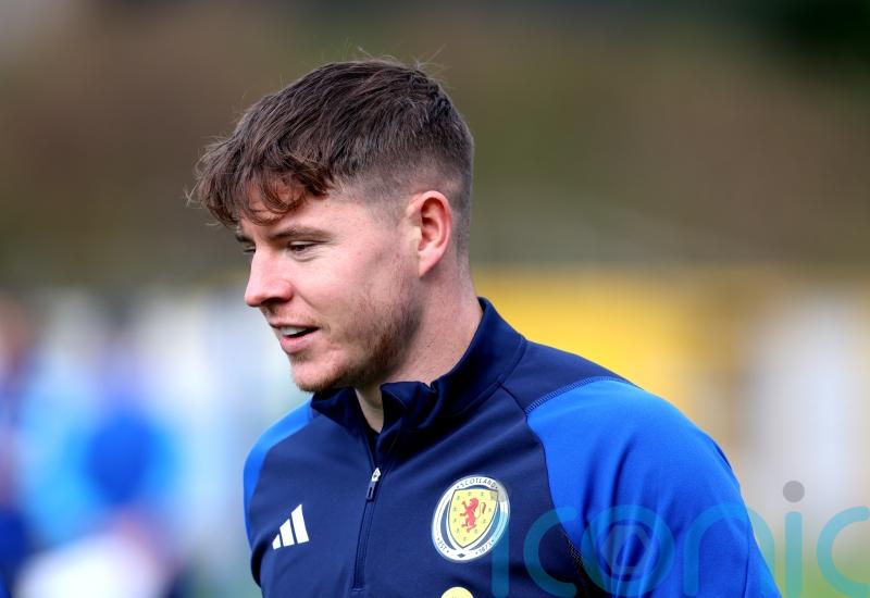 Aberdeen brush aside Motherwell to seal top-six spot