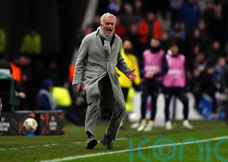 Scratch of the day: Rival manager not a fan of Jose Mourinho&rsquo;s post-match pinch