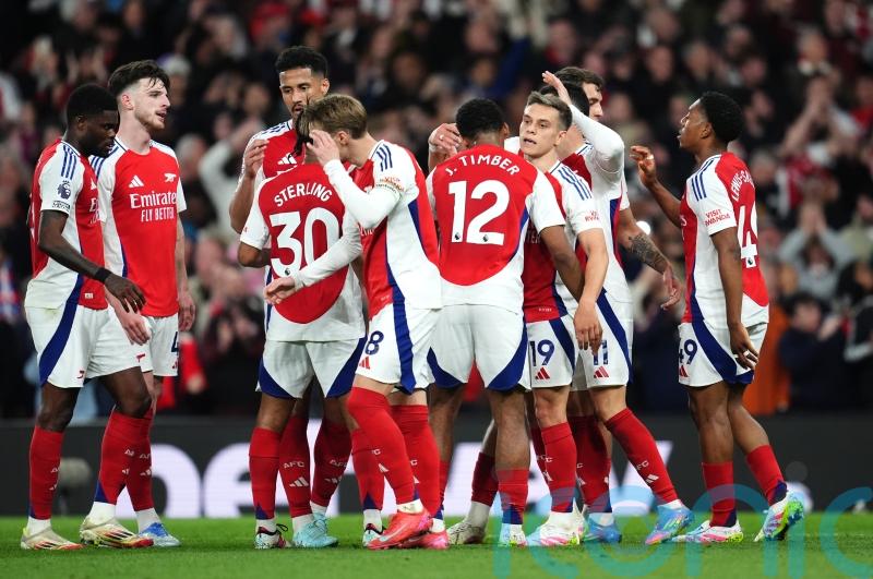 Thursday’s briefing: Liverpool champagne on ice and Chelsea edge closer to title