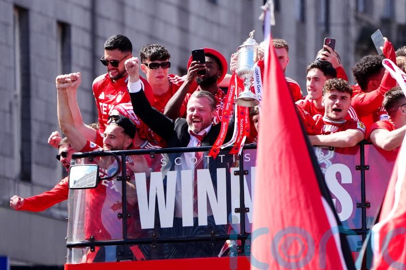 Jimmy Thelin hails ‘incredible’ reception as Aberdeen parade Scottish Cup