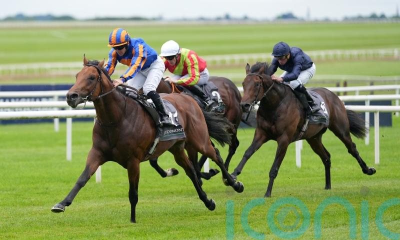 The Lion In Winter drawn widest of all at Epsom