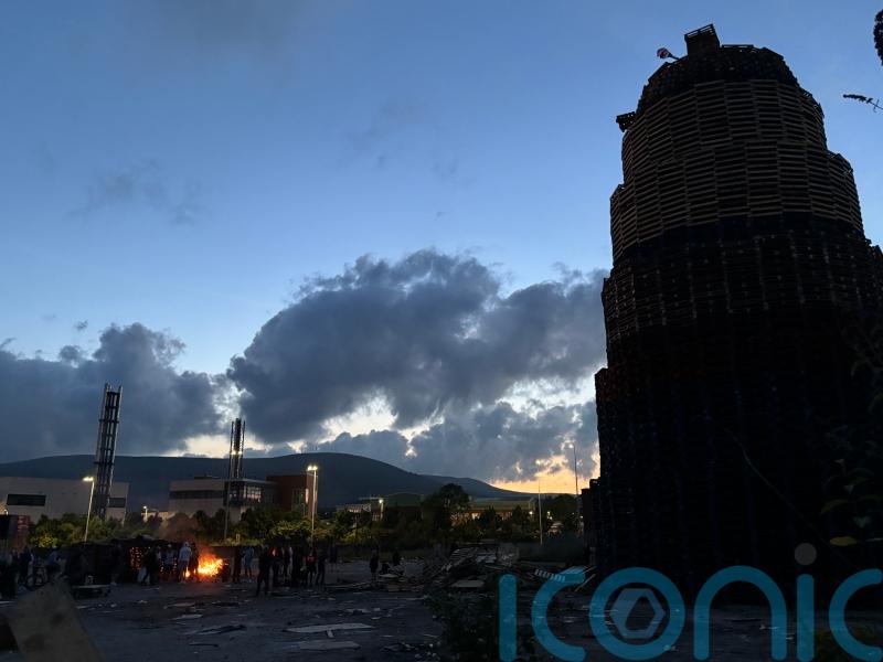 Tensions smoulder over two controversial loyalist bonfires