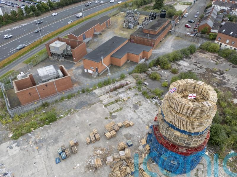 Police will not assist in removal of contentious bonfire in Belfast