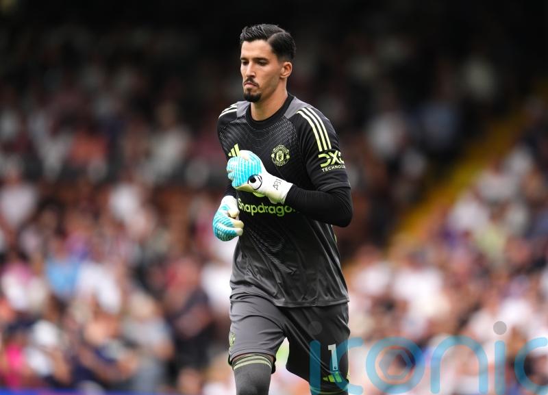 Saturday briefing: Altay Bayindir gets the nod and more misery for Ruben Selles