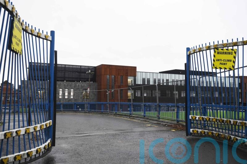 Minister voices concern over staff engagement in maternity hospital review