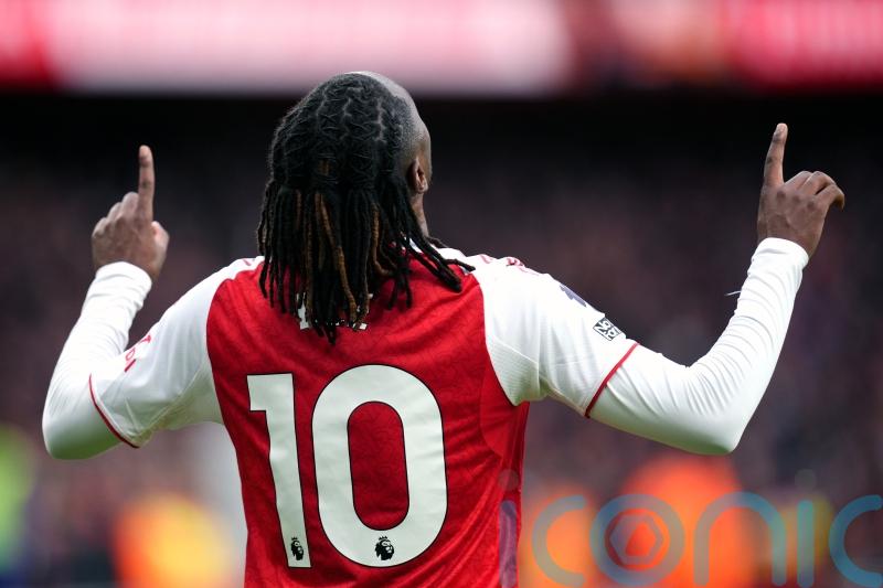 Monday briefing: Arsenal and Hearts build big leads at top