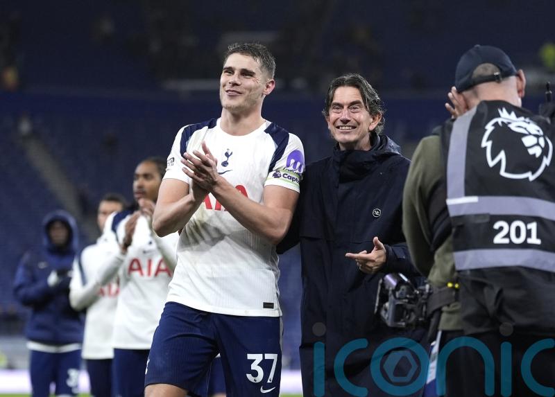Micky van de Ven has a big future at Tottenham – Thomas Frank