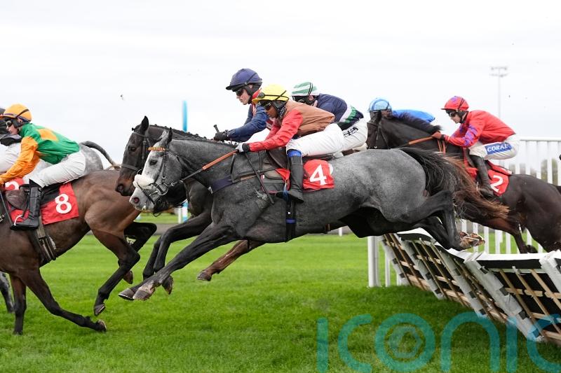 Aamilah Aswat makes history at Kempton