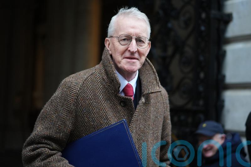 Government threatened with legal action by SAS association over Troubles reforms